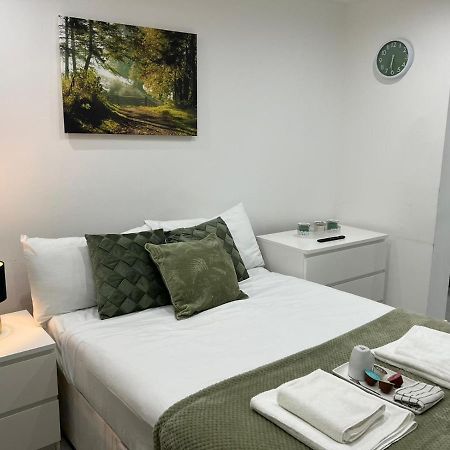 Harrow on the Hill Central Harrow Cozy Apartment With Free Parking חדר תמונה